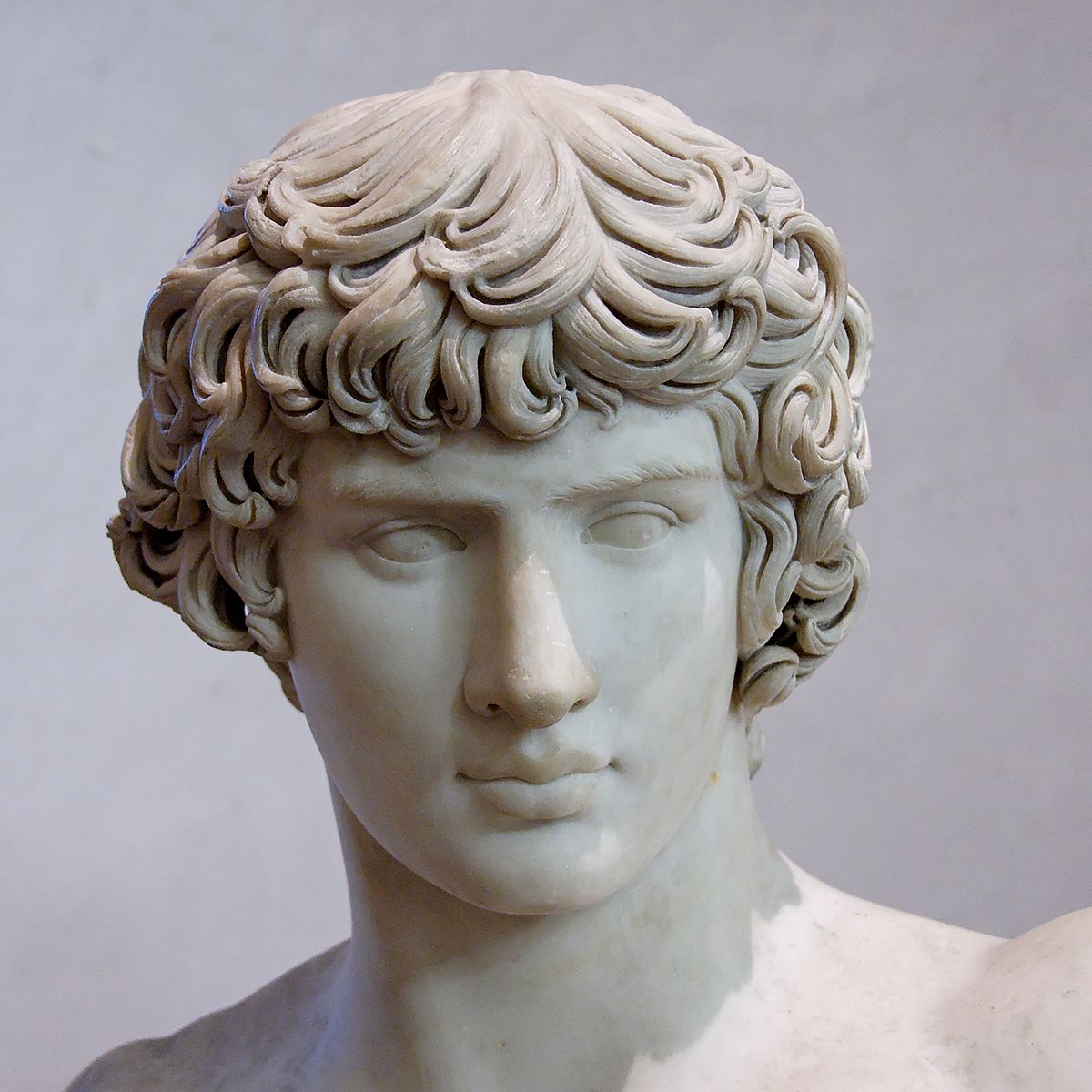 Antínoo, el amante del emperador romano Adriano, vida